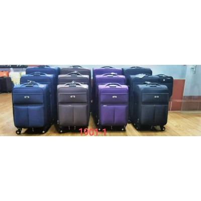 Комплект из 2 чемоданов, средний и маленький, Модель 1901 Премиум класс , змейка ,"антивор"