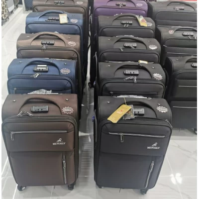 Комплект из 3 чемоданов, Модель 2006 Премиум класс , змейка ,"антивор"