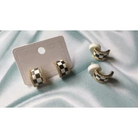 Серьги гвоздик