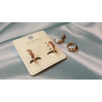 Серьги колечки, три камушка