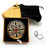 Зеркальце косметическое Орнамент с камнями 18584 R (в коробке + чехольчик)