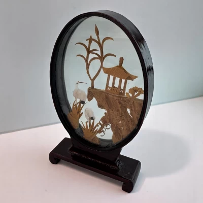 Декоративная миниатюра в овальной рамке (11,5х12х3 см)