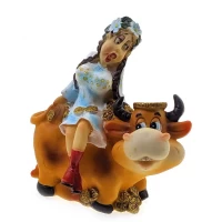 Корова с девушкой копилка (12х11х4 см)