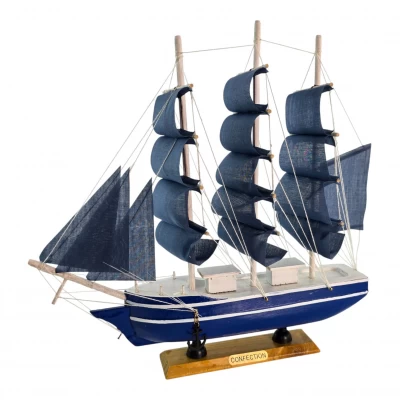 Модель парусника на подставке (33)(30,5х32х6,2 см)