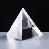Пирамида хрустальная (9х9х9 см)