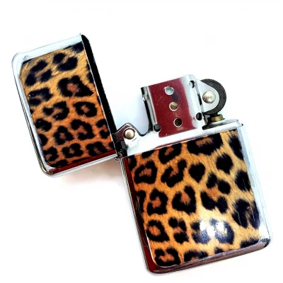 Зажигалка бензиновая, бронзовая, в подарочной упаковке (T01-7918e) код 23582