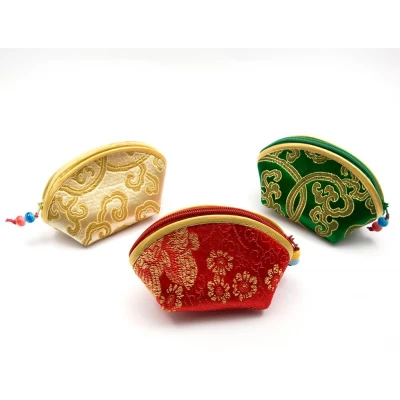 Футляр с вышивкой (10х6,5х5 см) код 23986