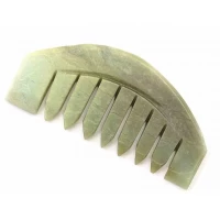 Гребень нефритовый (9х9х2 см)