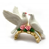 Статуэтка Голуби пара фарфор (10х12х6 см)