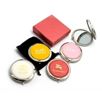 Зеркальце косметическое  Модные бренды  (d-7 см)(в коробке + чехольчик)25500