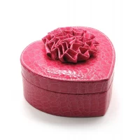 Шкатулка для бижутерии Сердечко алая (17,5х18,5х11 см)