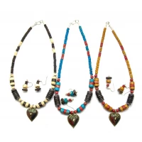 Ожерелье костяное с кулоном и серьгами