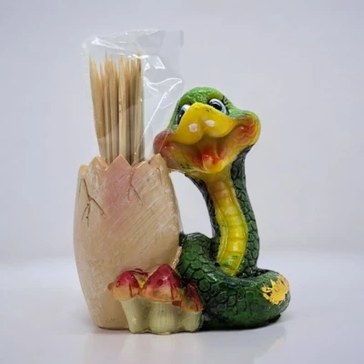 Змея с грибами подставка под зубочистки  (6х5х3,5 см)