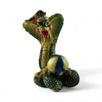 Змея-кобра с мячем (9х6х4,5 см)