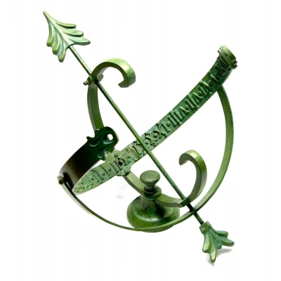 Солнечные часы (29х27х39 см)