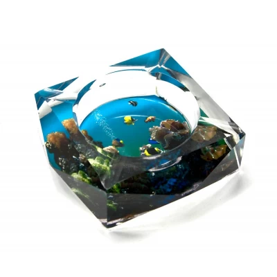 Пепельница стеклянная многогранная (9,5х9,5х4 см) код 26743