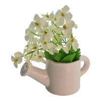 Цветы белые в лейке (14.2х7,2х15 см)