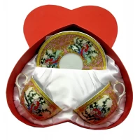 Сервиз фарфор (2JBS111-8) 2 чашки +2 блюдца Девушка (210 мл)(h-6см,d-10см,d блюдца-15 см)