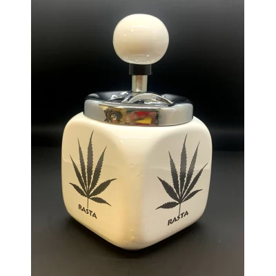 Пепельница с крышкой керамическая белаяКонопляный лист (14х8,5х8,5 см)