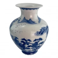 УЦЕНКА. Ваза керамическая (19×15×9,2 см)