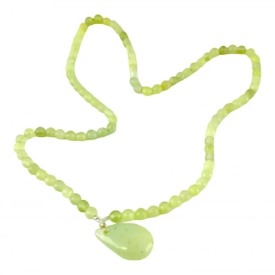 Ожерелье нефритовое с кулоном  Свет Лотоса (22,5 см)