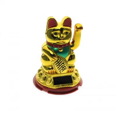 Кошка Манэки-нэко на солнечной батарее (10х6,5х6,5 см)  Код: 28102