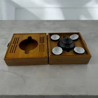 Чайный набор в бамбуковом футляре (18,5х18,5х10,5 см)