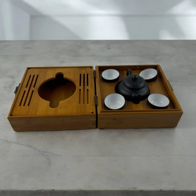 Чайный набор в бамбуковом футляре (18,5х18,5х10,5 см)