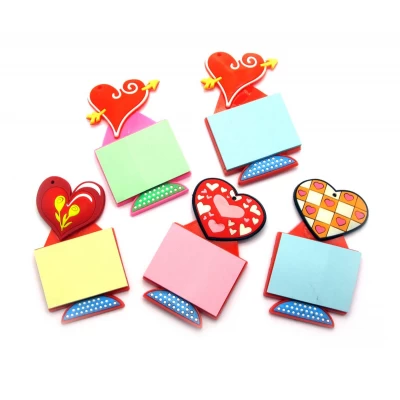 Магнит на холодильник сердечко со стикером(9х5 см) Магнит на холодильник сердечко со стикером(9х5 см)