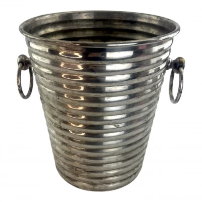 УЦЕНКА Ведерко для льда посеребренное (19,5х22 см) УЦЕНКА Ведерко для льда посеребренное (19,5х22 см)