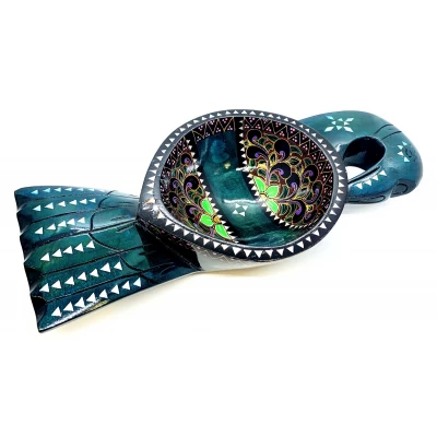 Братина Птица из цельного дерева инкрустированная перламутром (34х16,5х6 см)E Братина Птица из цельного дерева инкрустированная перламутром (34х16,5х6 см)E