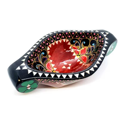 Братина Ладья из цельного дерева инкрустированная перламутром (16,5х10х3,5 см) Братина 'Ладья' из цельного дерева инкрустированная перламутром (16,5х10х3,5 см)