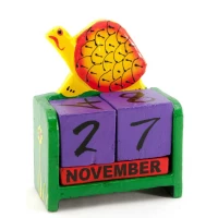 Вечный календарь Черепаха дерево зеленый (15х10х5 см)