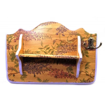 Ключница вешалка Лаванда, с полкой, массив дерева (24х35 см.) Ключница вешалка 'Лаванда', с полкой, массив дерева (24х35 см.)