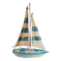 Модель парусника на подставке  (20,5х15х3 см)