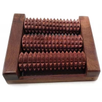 Массажер для ног розовое дерево (16х14,5х4см)