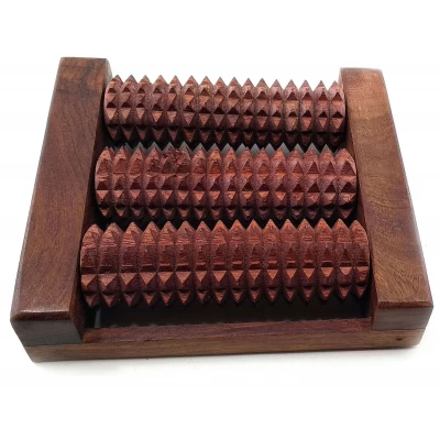 Массажер для ног розовое дерево (16х14,5х4см)