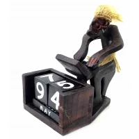 Вечный календарь Папуас Программист деревянный (18х17х11 см)