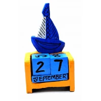 Вечный календарь Парусник  деревянный (14х7х3,5 см)