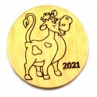 Магнит на холодильник Корова 2021 деревянный (8х7,5 см)