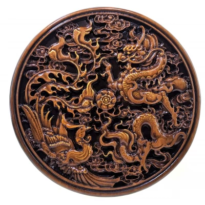 Панно Дракон и феникс ,резное , (d-26,5 см) массив дерева,покрыто патиной,эмалями и лаком. Панно Дракон и феникс ,резное , (d-26,5 см) массив дерева,покрыто патиной,эмалями и лаком.