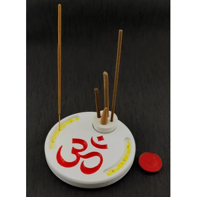 Подставка под благовония белая Ом(d14смh1,8см) дерево ,резная покрыта эмалью и лаком,массив дерева Подставка под благовония белая Ом(d14смh1,8см) дерево ,резная покрыта эмалью и лаком,массив дерева