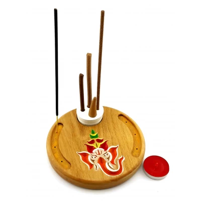 Подставка под благовония Ганеша,(d14смh1,8см) массив дерева,резная покрыта эмалью и лаком. Подставка под благовония Ганеша,(d14смh1,8см) массив дерева,резная покрыта эмалью и лаком.