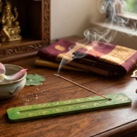 Подставка под благовония Киви, с рисунком  (26х4х0,7 см) ,массив дерева.