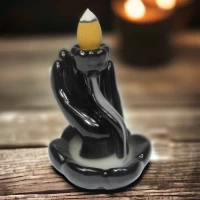 Подставка под благовония Back Flow Цветок в ладони ( 8,9х6,7х5 см) Подставка под благовония Back Flow Цветок в ладони ( 8,9х6,7х5 см)