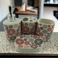 Набор для ванной  керамический Красно черные круги
