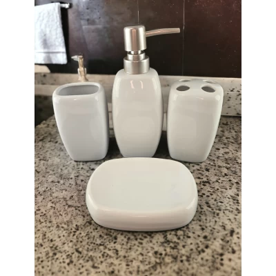 Набор для ванной керамический, белый (24Х 21.5х 6.5 см) Набор для ванной керамический, белый (24Х 21.5х 6.5 см)