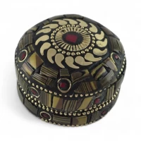 Шкатулка металлическая с  кораллами  ( h-3,2; d-4,7 см)