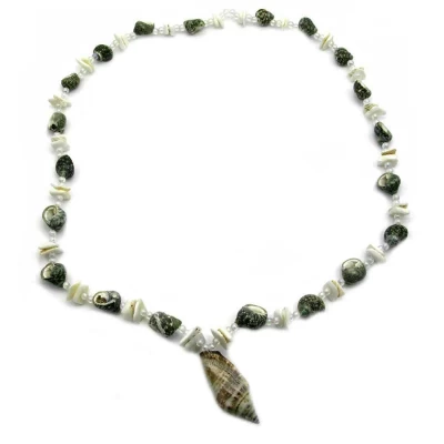 Бусы из ракушек код 955