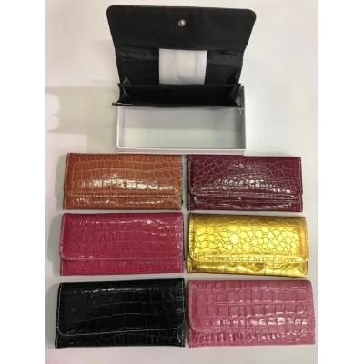 Кошелек женский лаковый однотонный